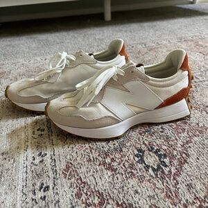 New Balance 327